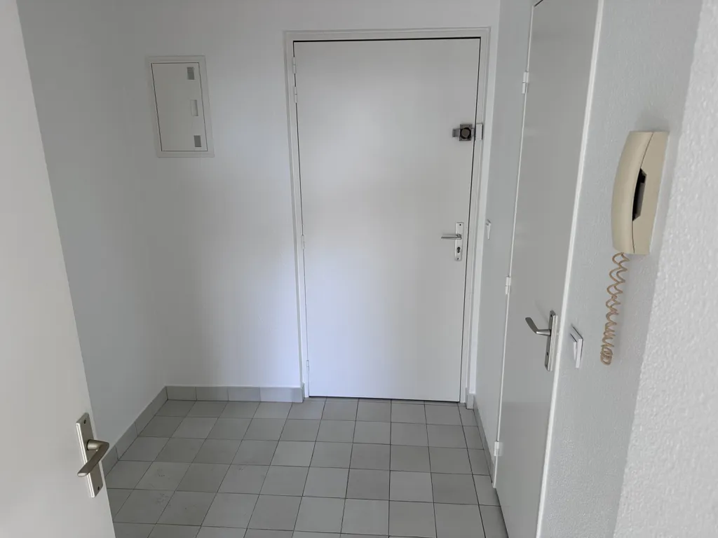 hallway_entrance