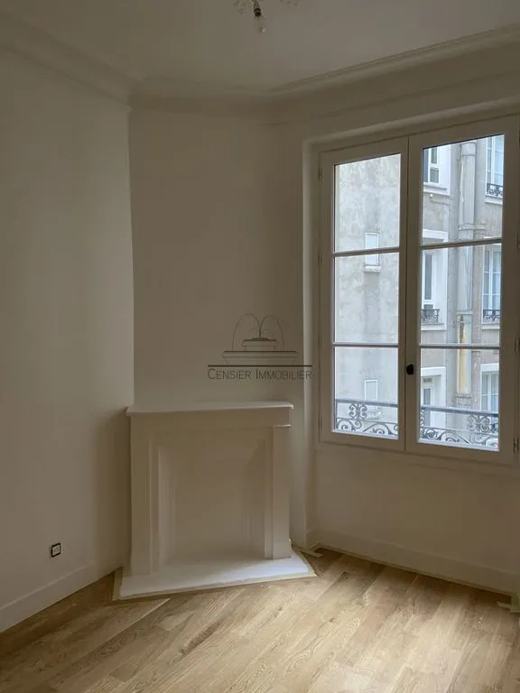 Pièces - Appartement Luxueux avec Balcon à La Muette