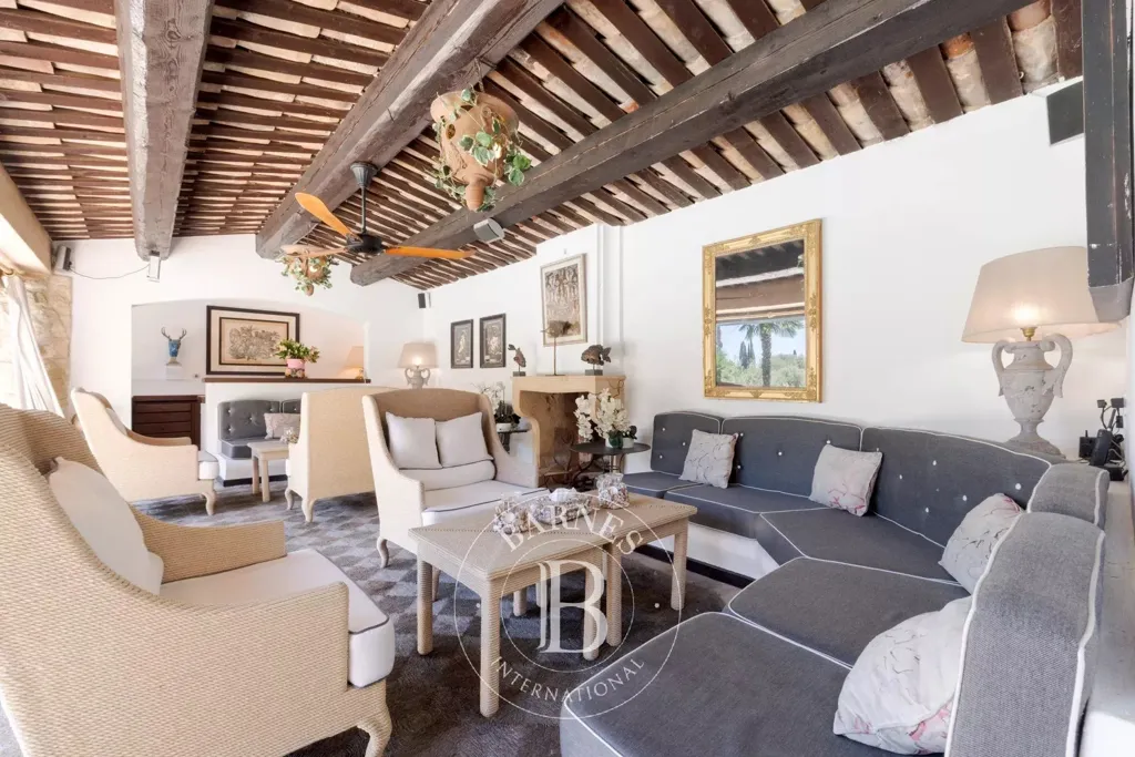 Séjour - Bastide Luxueuse avec Piscine à Grasse