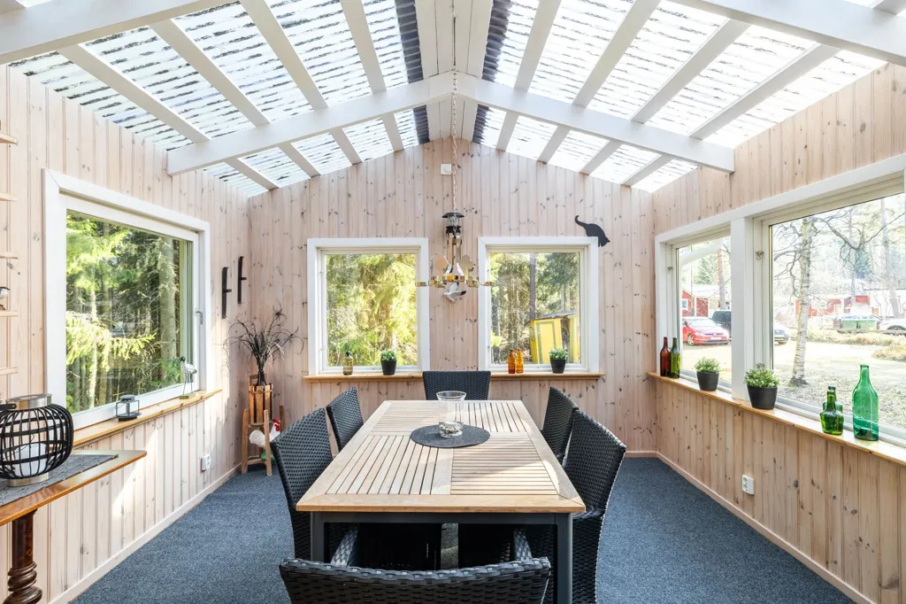 Sala da pranzo - Arrended Property with Lake View in Jönköping