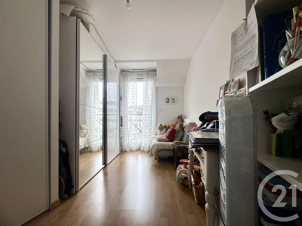 Toad - City Centre Flat with Parking in Orsay