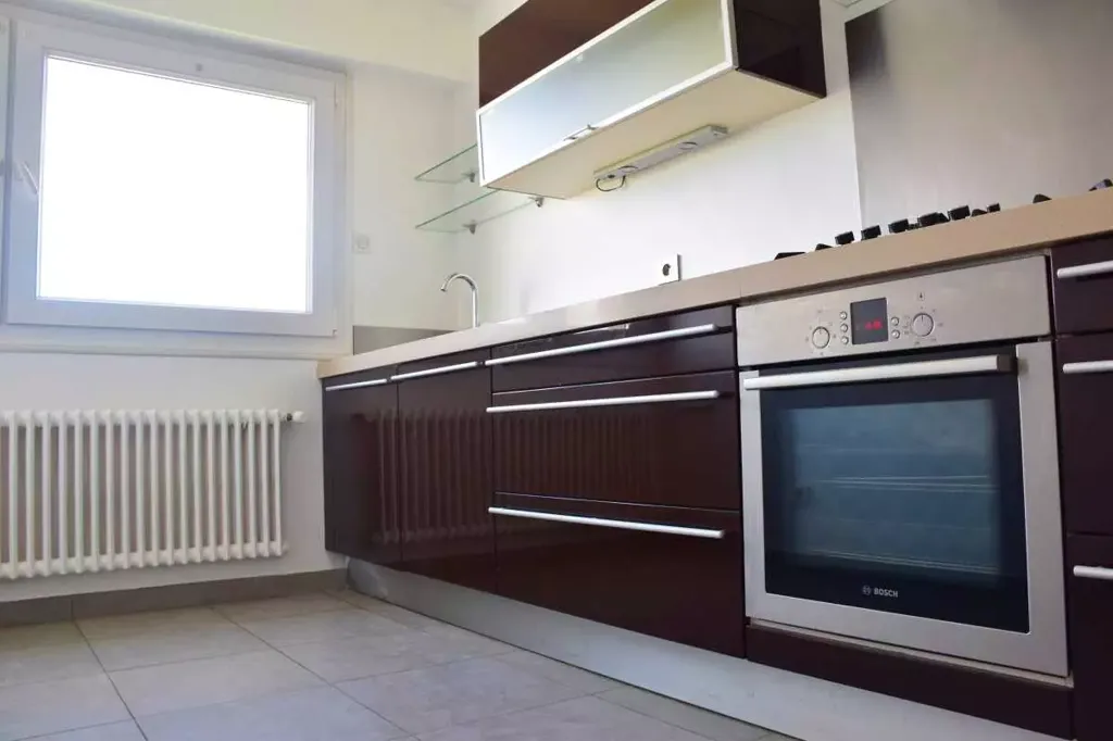 Köök - Apartment with Balcony and Views in Petite Ville