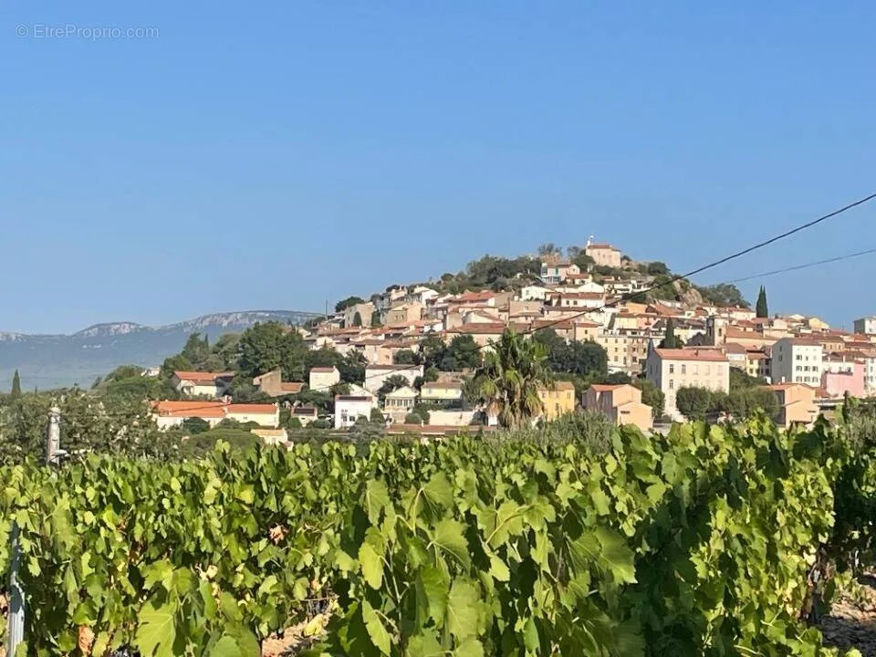 Terrain Viabilisé avec Permis de Construire à Pierrefeu-Du-Var