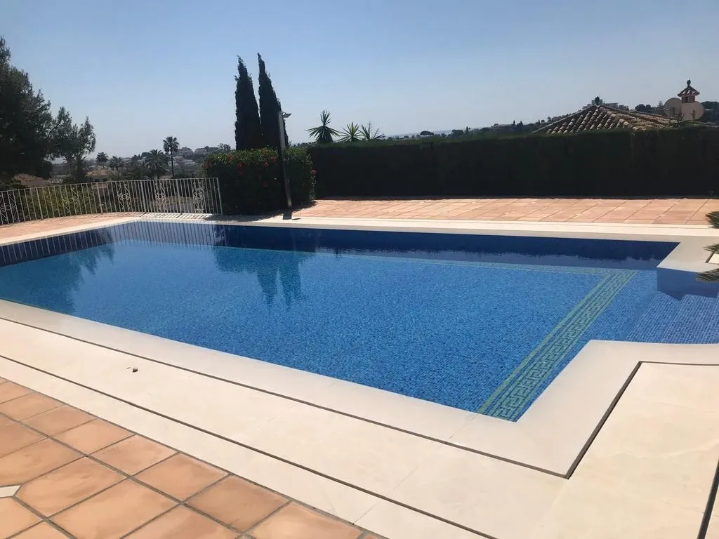 Piscine - Luxury Villa with Sea View in Benahavís