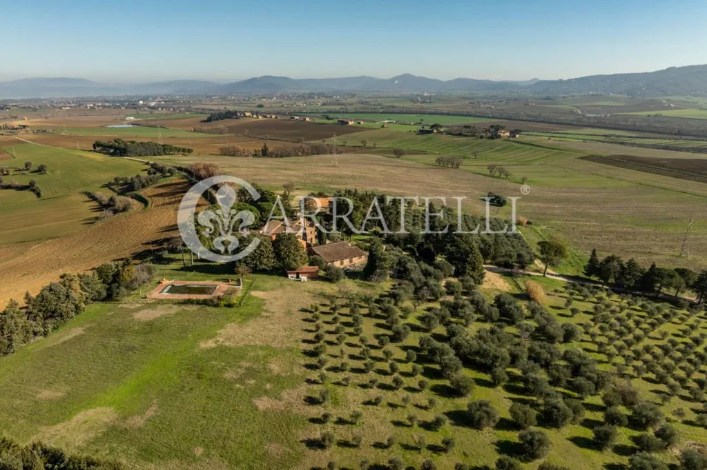 Õhuvaade - Rustic Casale with Pool in Castiglione del Lago