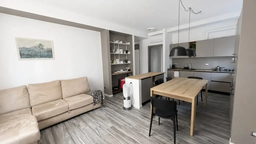 Elutuba - Rusticated Flat with Balcony in Milan