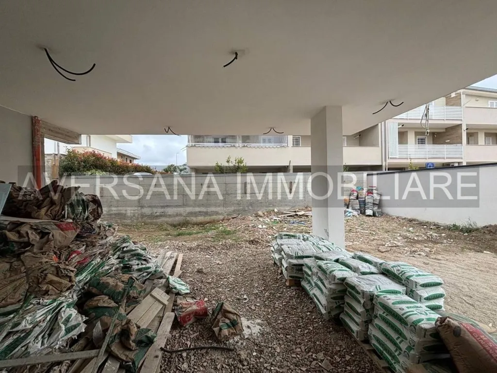 Jardin - New Villa with Private Garden in Parete