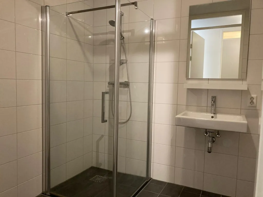 Bathrooms - Galerie Flat with River View in Amsterdam
