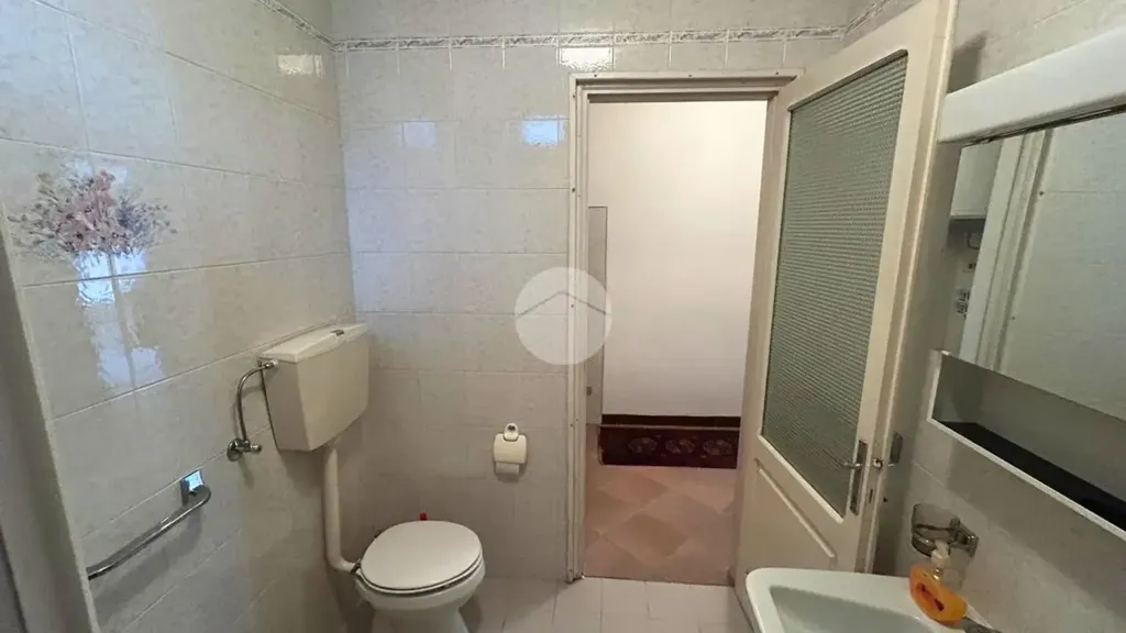 Bathrooms - Independent House with Panoramic View in Vigolo