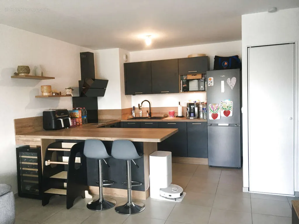 Cuisine - Appartement 3 Pièces avec Terrasse à l'Ouest