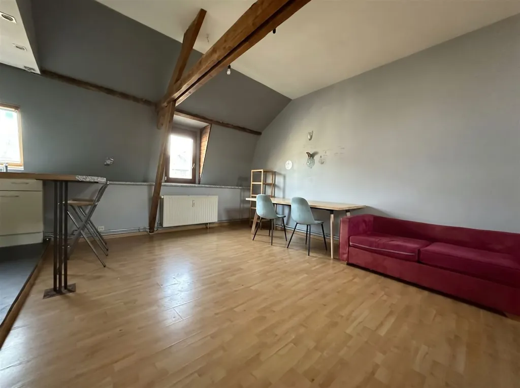 Séjour - Immeuble de Rapport Mixte au Centre-ville de Péruwelz