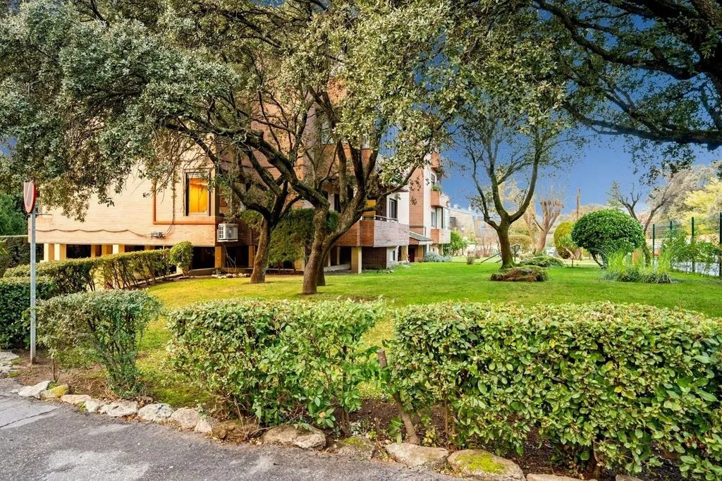 Jardin - Luxury Apartment with Pool in El Escorial