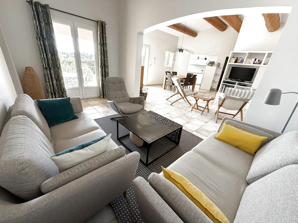 Elutuba - Contemporary Villa with Pool in Luberon