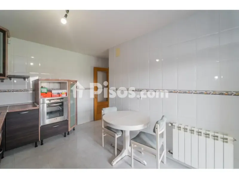 Cuisine - Pareded House with Garden in Magán