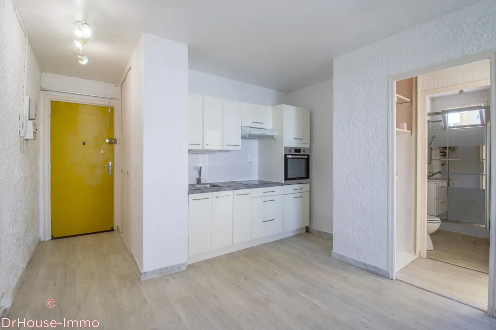 Cuisine - Appartement avec Terrasse à Cavalaire-Sur-Mer