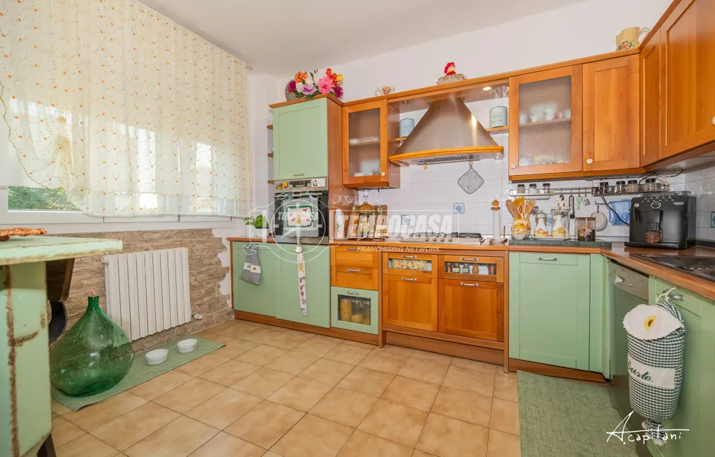 Köök - Bright Trilocale with Balcony in Modena