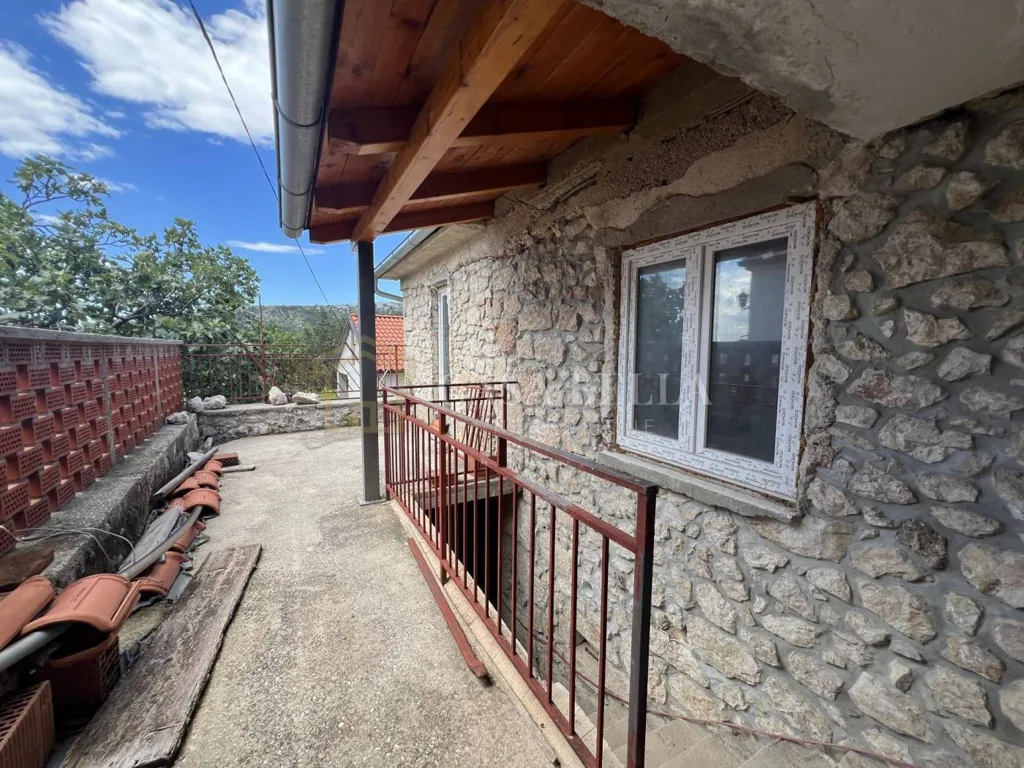 Balcone - House with Pool near Bribir Centre
