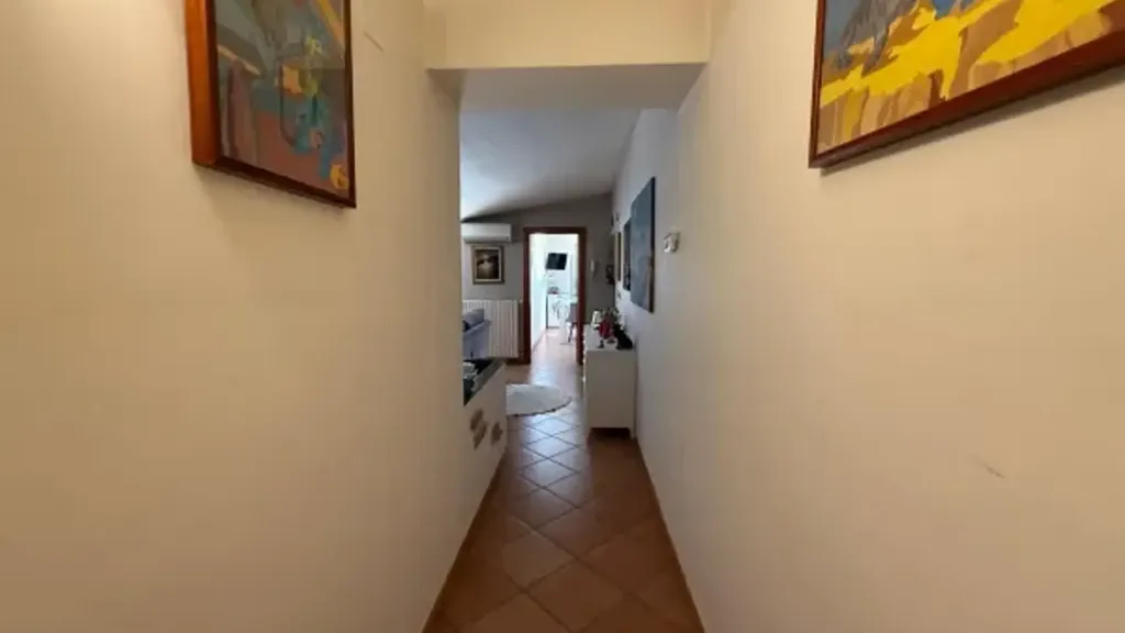 Entrée - Terraced Apartment with Balcony in Benevento