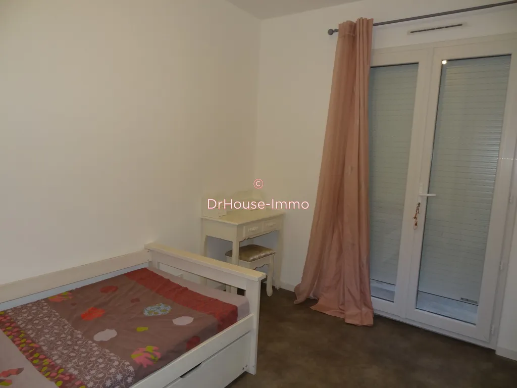 Chambres - Maison avec Piscine et Terrasse à Rousson