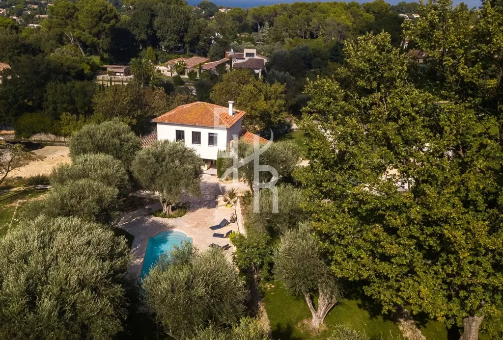 Õhuvaade - Villa with Pool in Mougins
