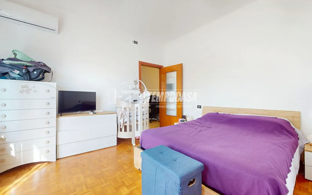 Chambres - Modern Bilocale with Balcony in Mantua