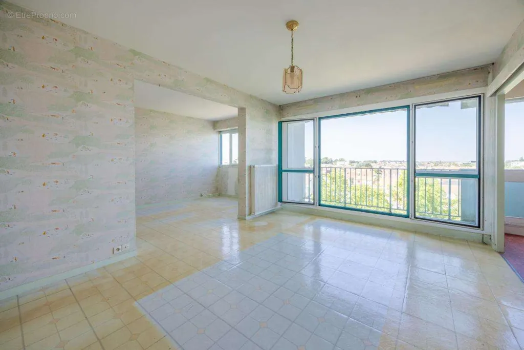 Soggiorno - T3 Apartment with Panoramic View in Rezé