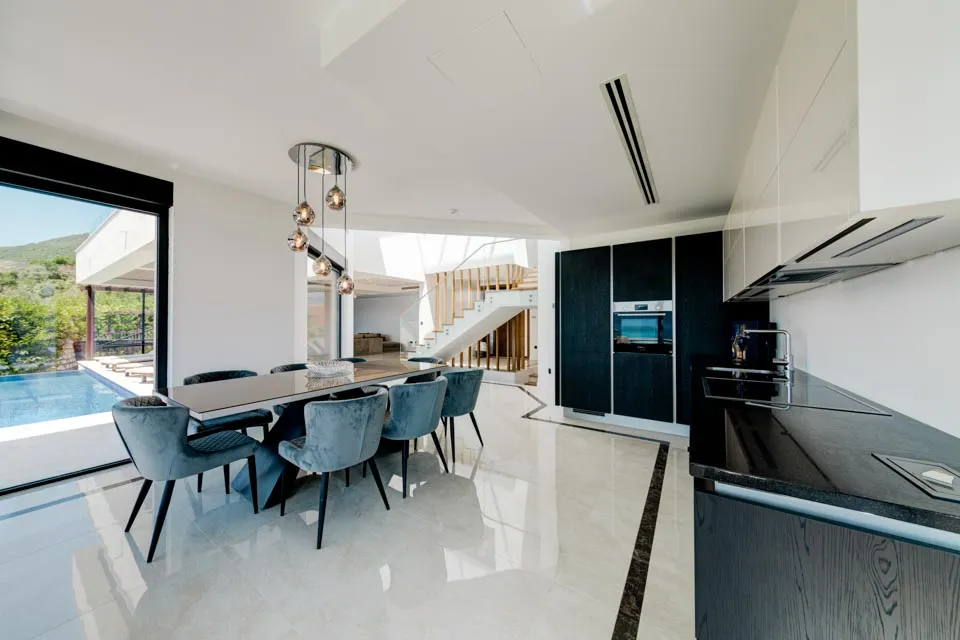 Salle à manger - Maison 5 chambres à Tivat