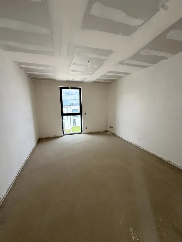 Pièces - Maison en Construction à Oberkorn avec Terrasse