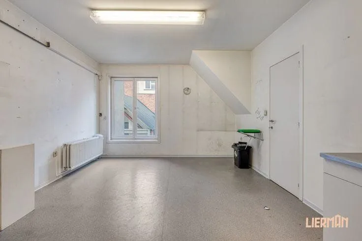 Toad - Commercial Property with Development Potential in Aalst