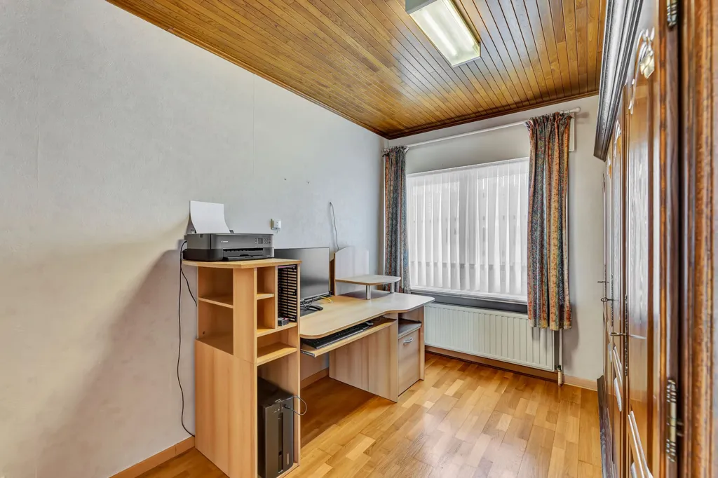 Kabinet - Family House with Terrace in Erembodegem