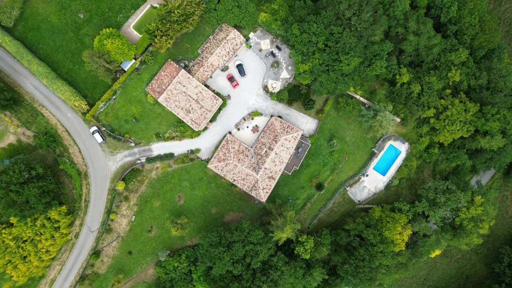Vue aérienne - Maison en Pierre avec Piscine à Montaigu-de-Quercy