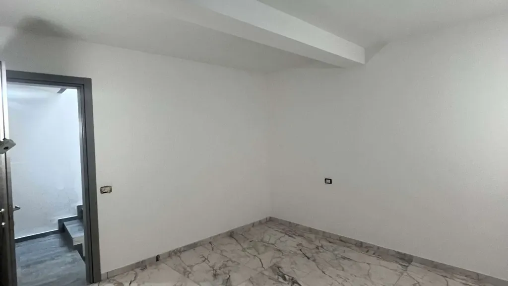 Pièces - Fully Rented Semi-Detached Villa in Bibbiano