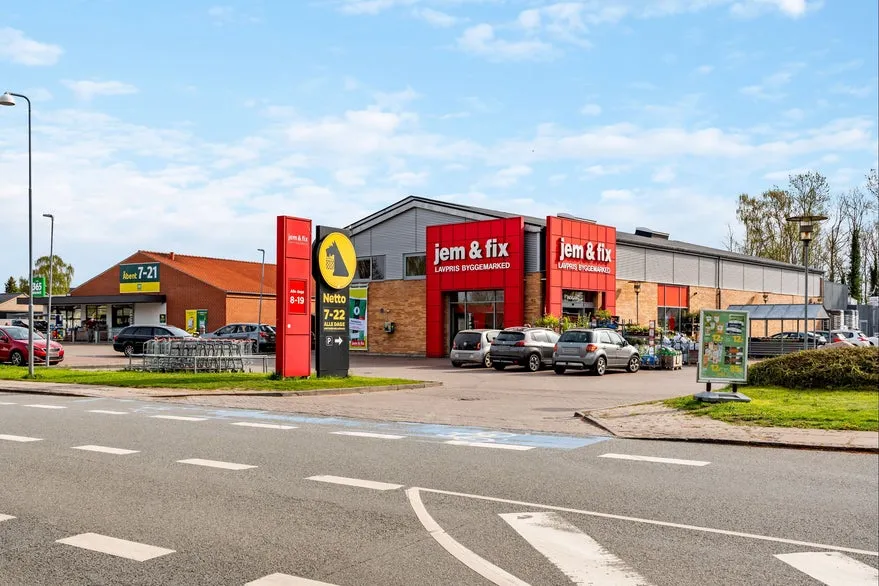 Välivaade - Retail Unit with Main Road Frontage in Otterup