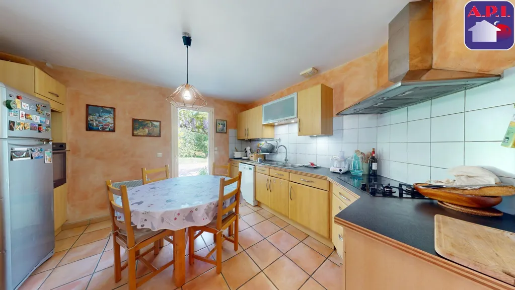 Cuisine - Villa Luxueuse avec Piscine à Nailloux