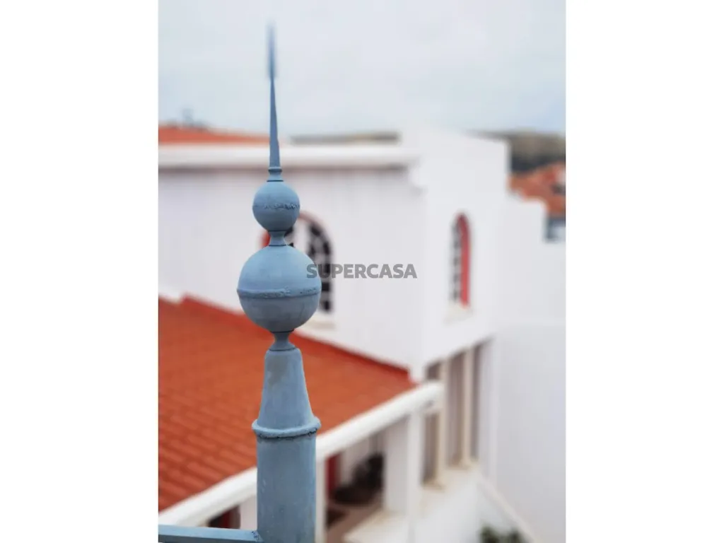 Exterior - Historic Triplex with Pool in Costa da Caparica