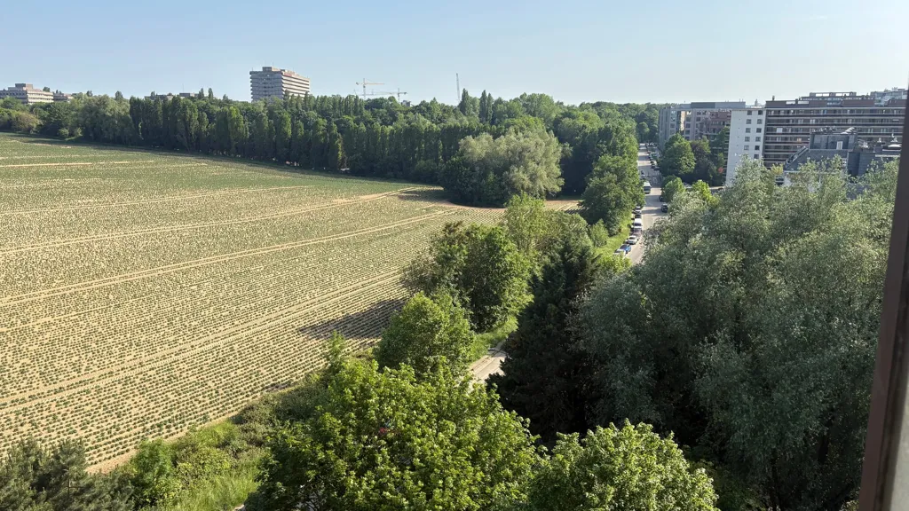 Balcon - Studio Meublé avec Vue Panoramique à Zaventem