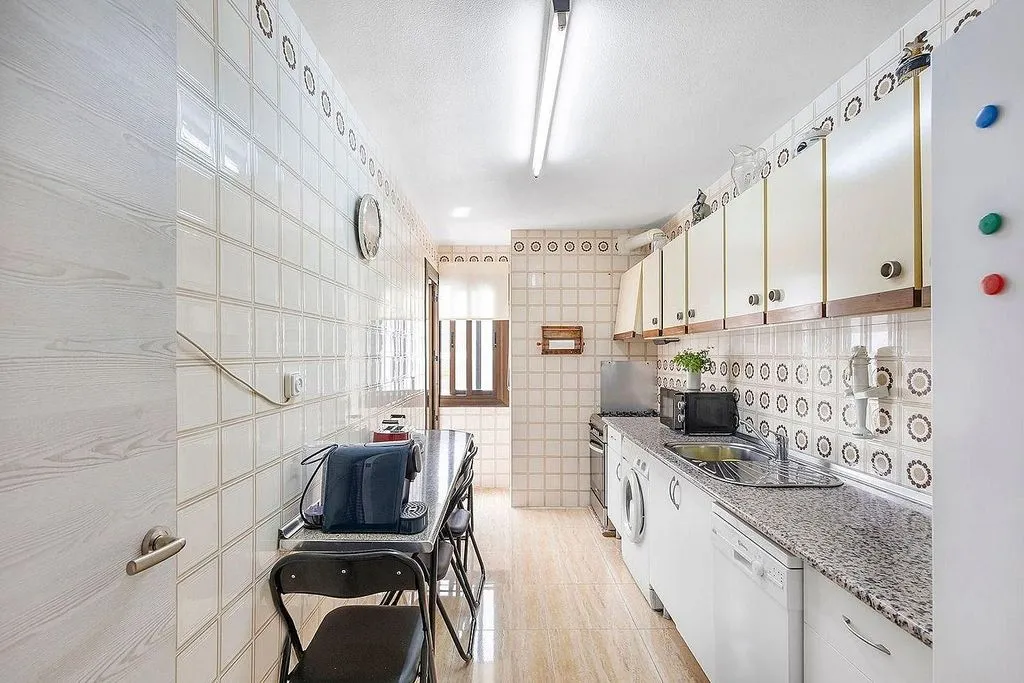 Kitchen - 3-Bed Apartment with Terrace in El Acequión