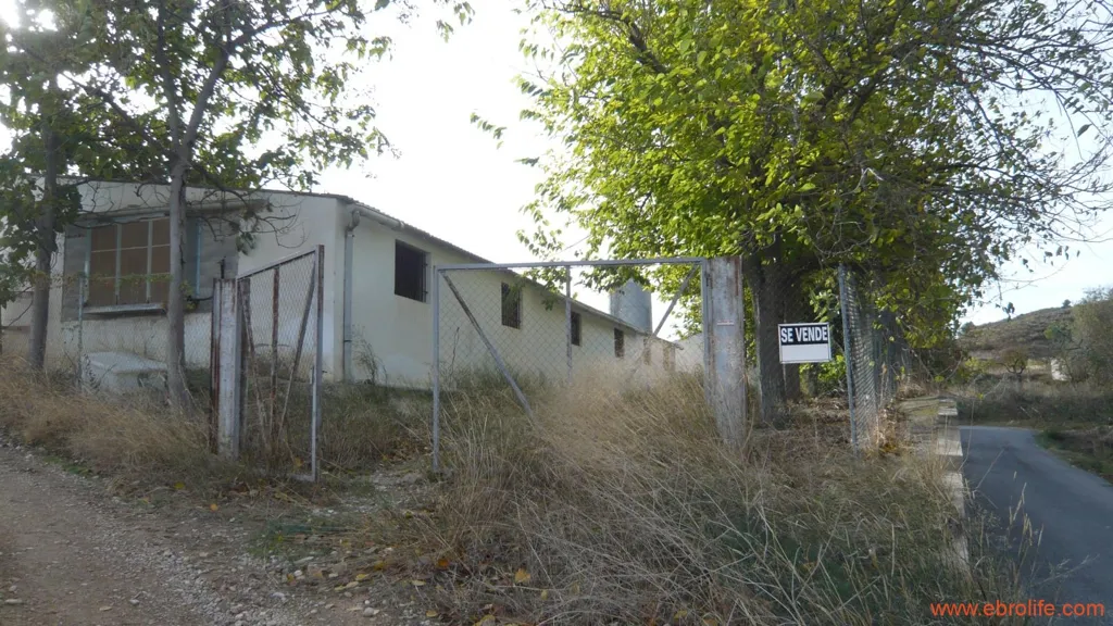Extérieur - Farm with Naves and Service House in Maella