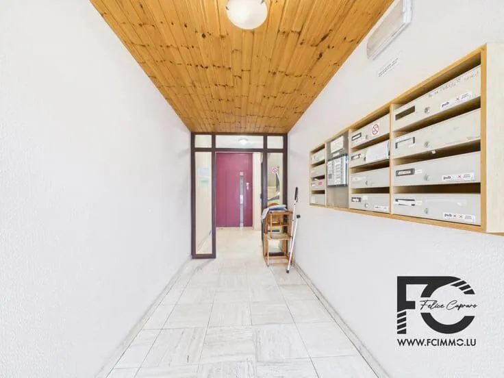 Esik - Townhouse with Multiple Units in Libramont