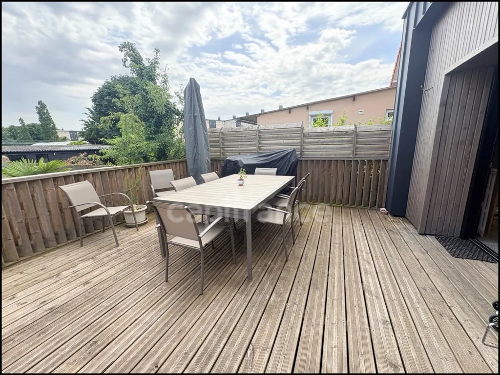 Terrasse - Maison en Brique et Silex avec Terrasse à Oissel