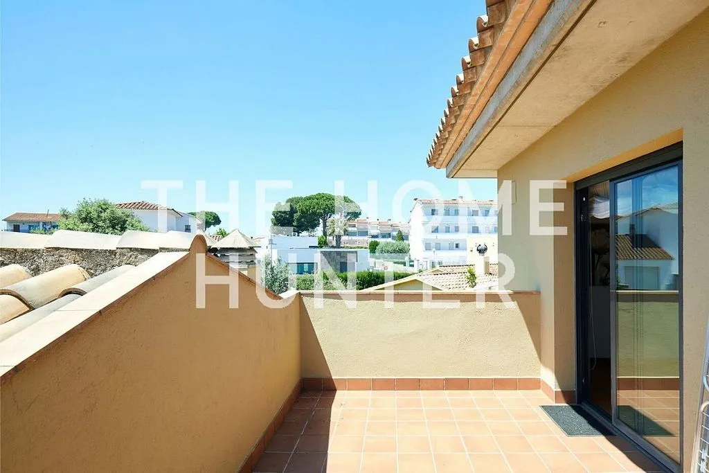 Terrass - Chalet with Pool and Terrace in L'Escala