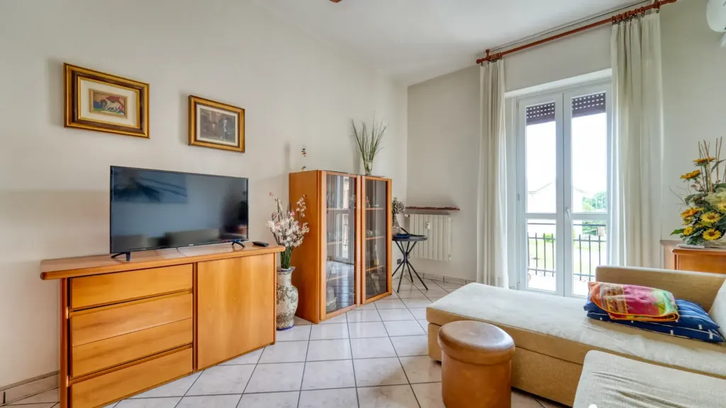 Séjour - Spacious 2-Bedroom Apartment in Casalmaiocco