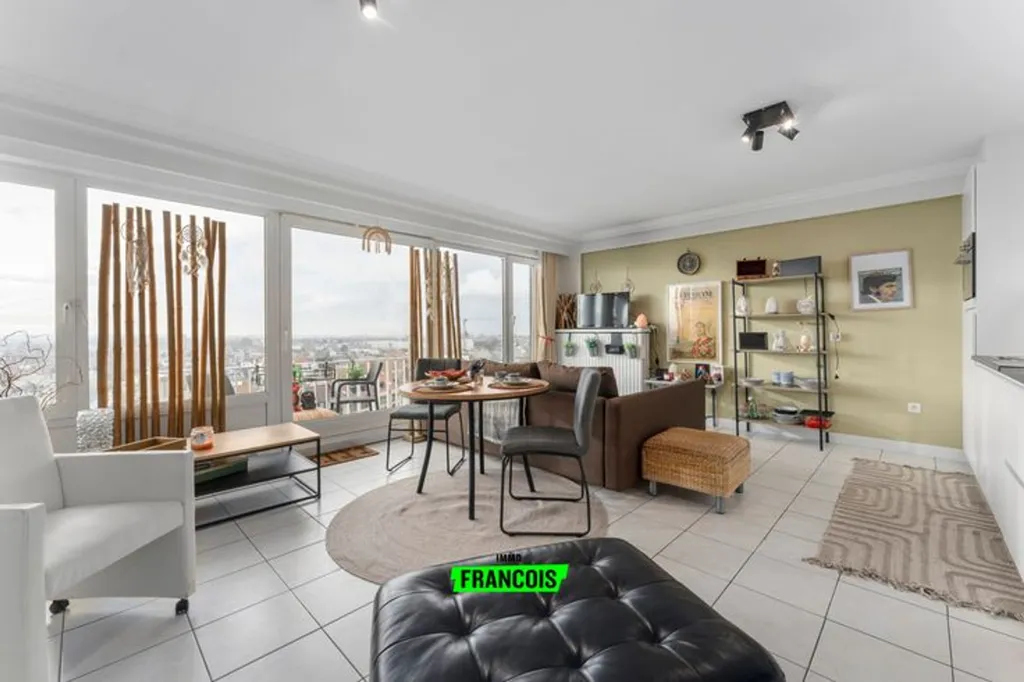 Séjour - Studio Rénové avec Vue Panoramique à Blankenberge