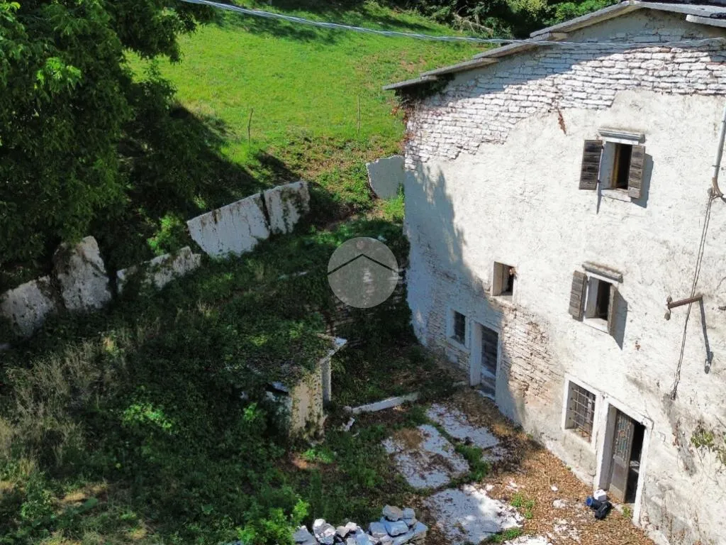 Vue aérienne - Rustic Home with Large Land in Fumane