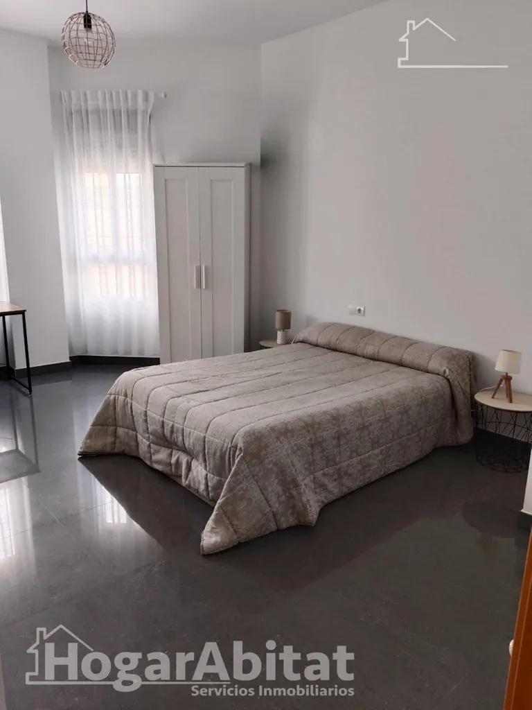 Magamistoad - Spacious Corner House with Terraces in Alginet