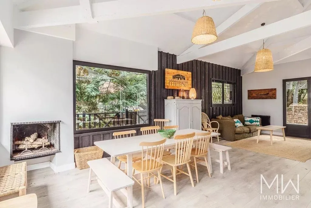 Salle à manger - Villa Luxueuse avec Jardin à Lège-Cap-Ferret