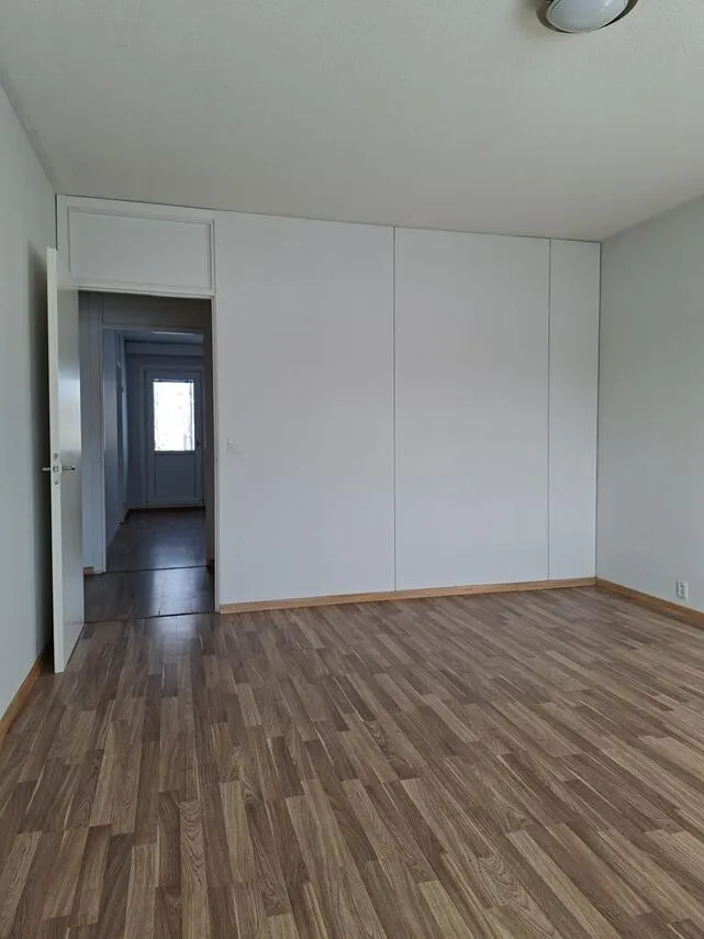 Pièces - Spacious Apartment with District Heating in Raahe Centre