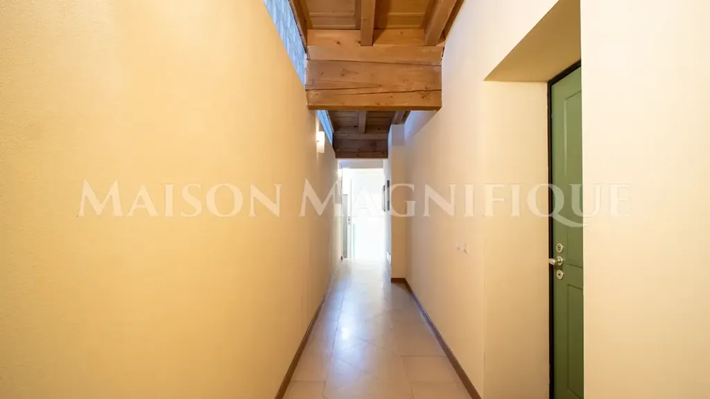 Esik - Renovated Flat with Courtyard in Ferrara