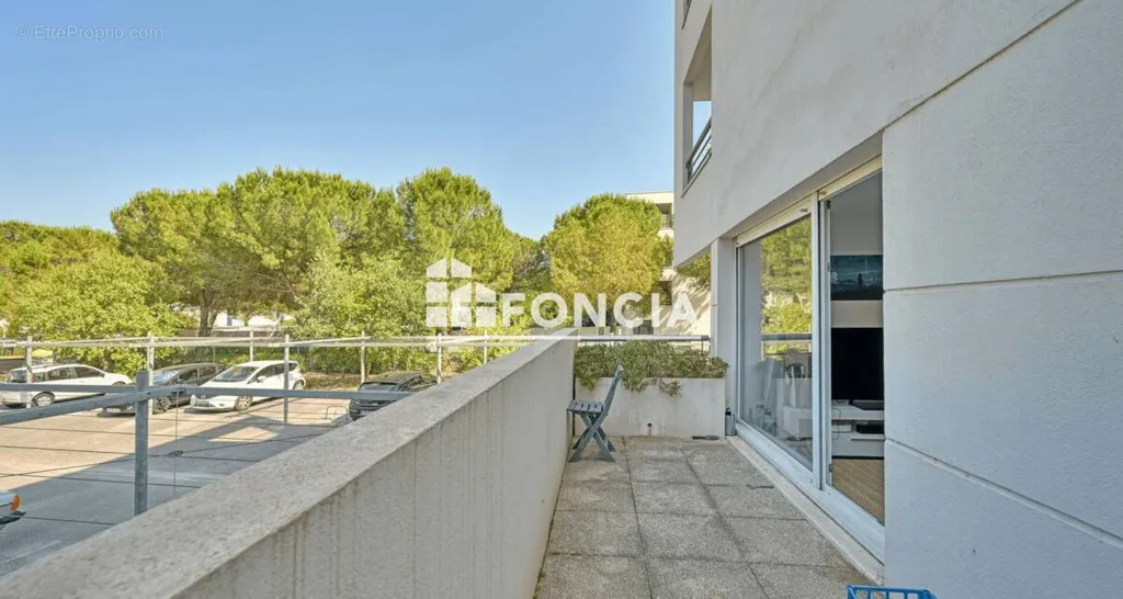 Balcon - Appartement T2 avec Terrasse dans Résidence Calme