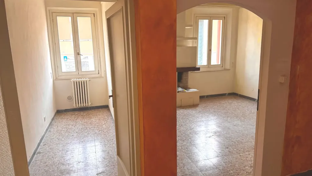 Entrée - Trilocale with Balcony in Cesena Historic Centre